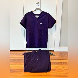 FIGS Scrub Set in Purple (Purple Jam)